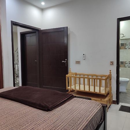 Fully Serviced Holiday Home Near Lahore Ring Road Eksteriør billede