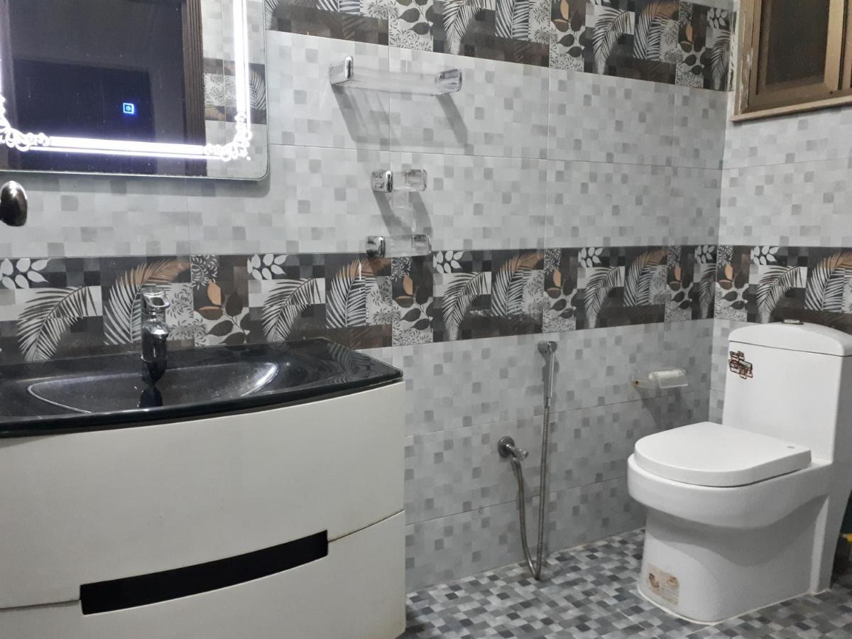 Fully Serviced Holiday Home Near Lahore Ring Road Eksteriør billede