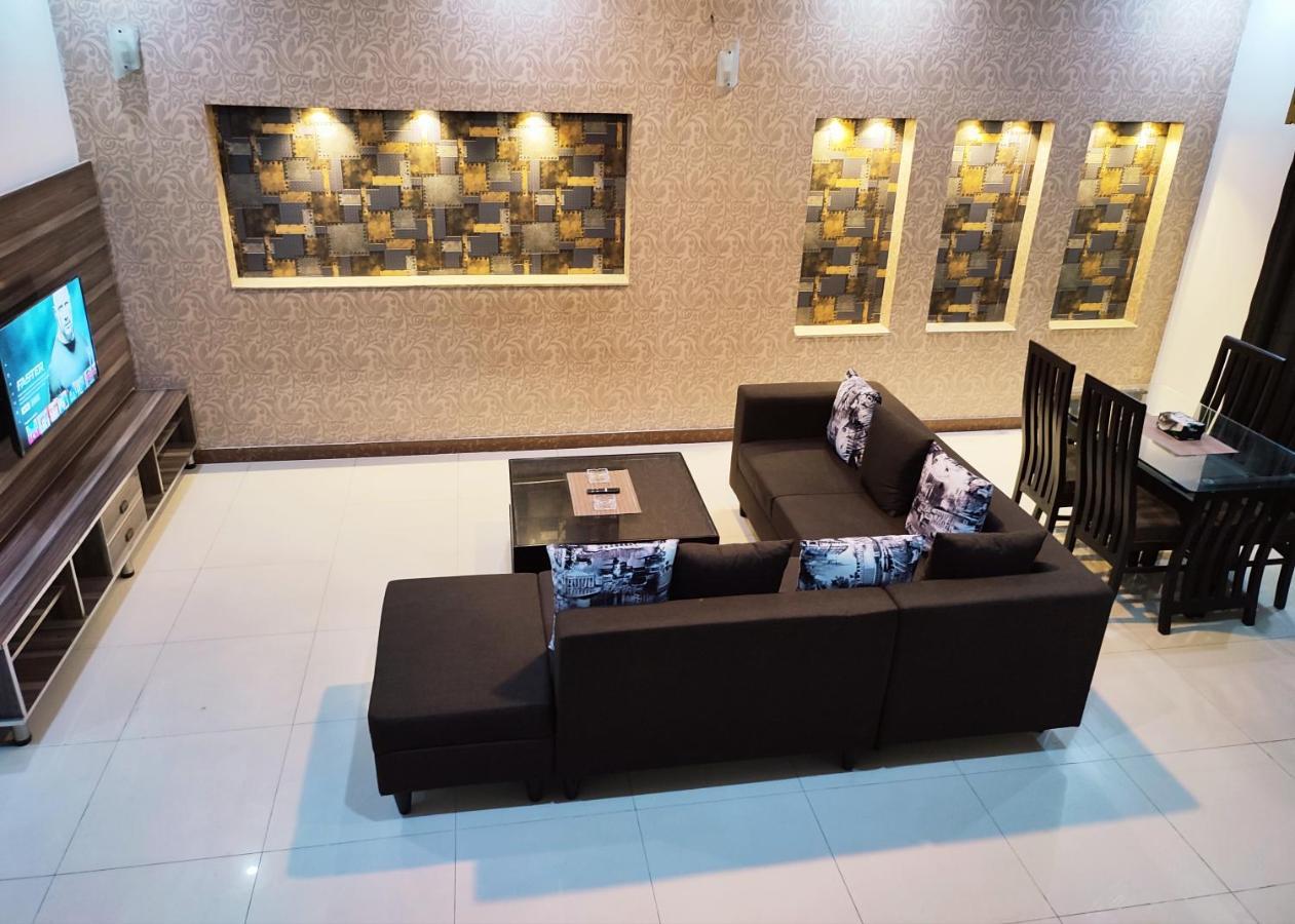 Fully Serviced Holiday Home Near Lahore Ring Road Eksteriør billede