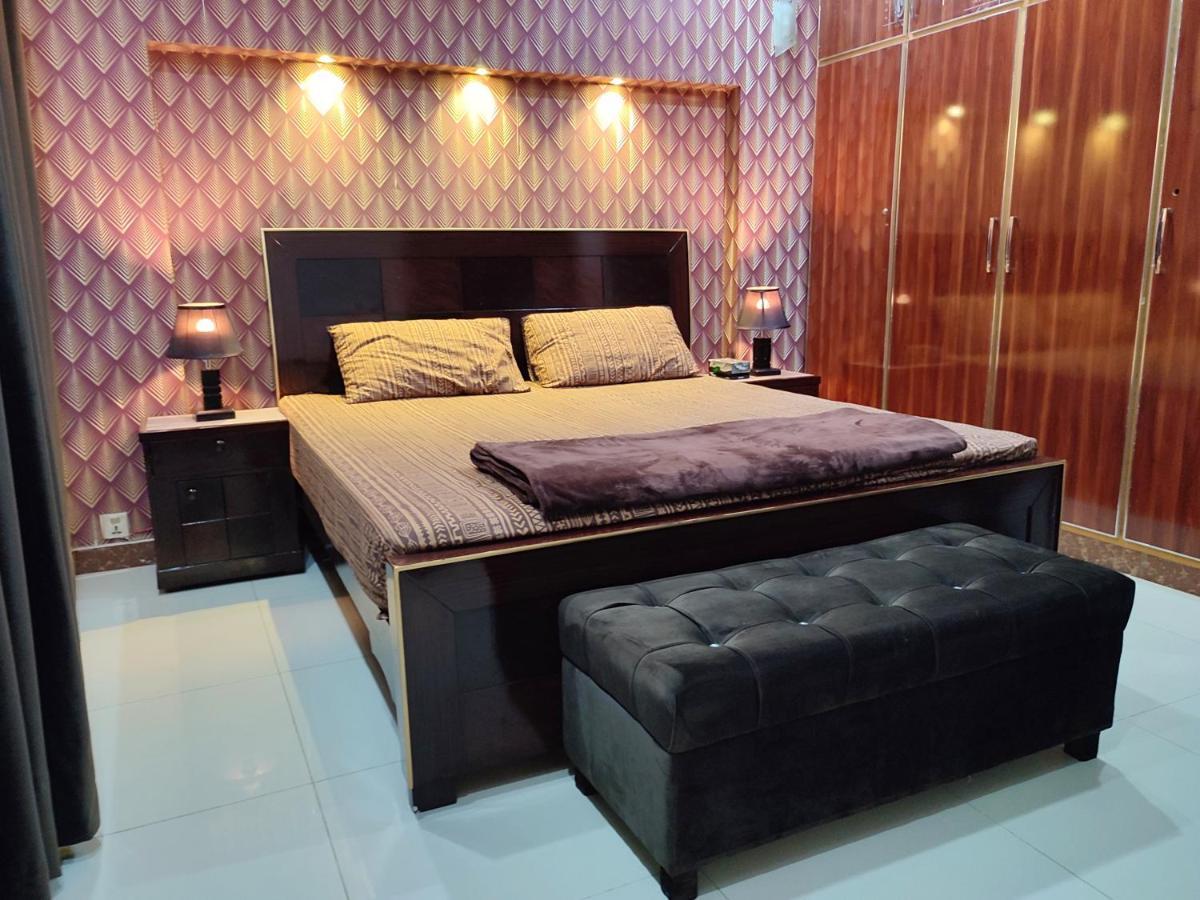 Fully Serviced Holiday Home Near Lahore Ring Road Eksteriør billede