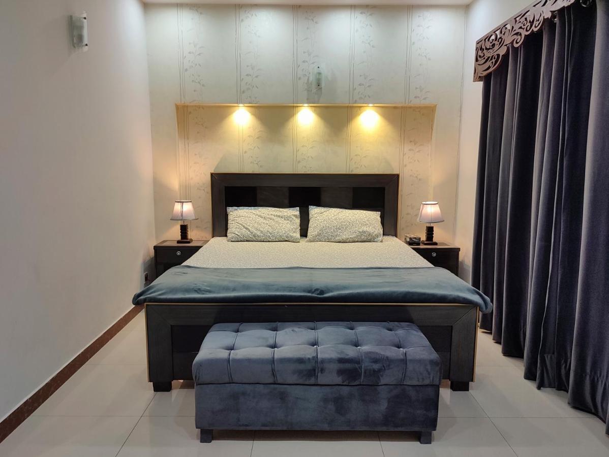 Fully Serviced Holiday Home Near Lahore Ring Road Eksteriør billede