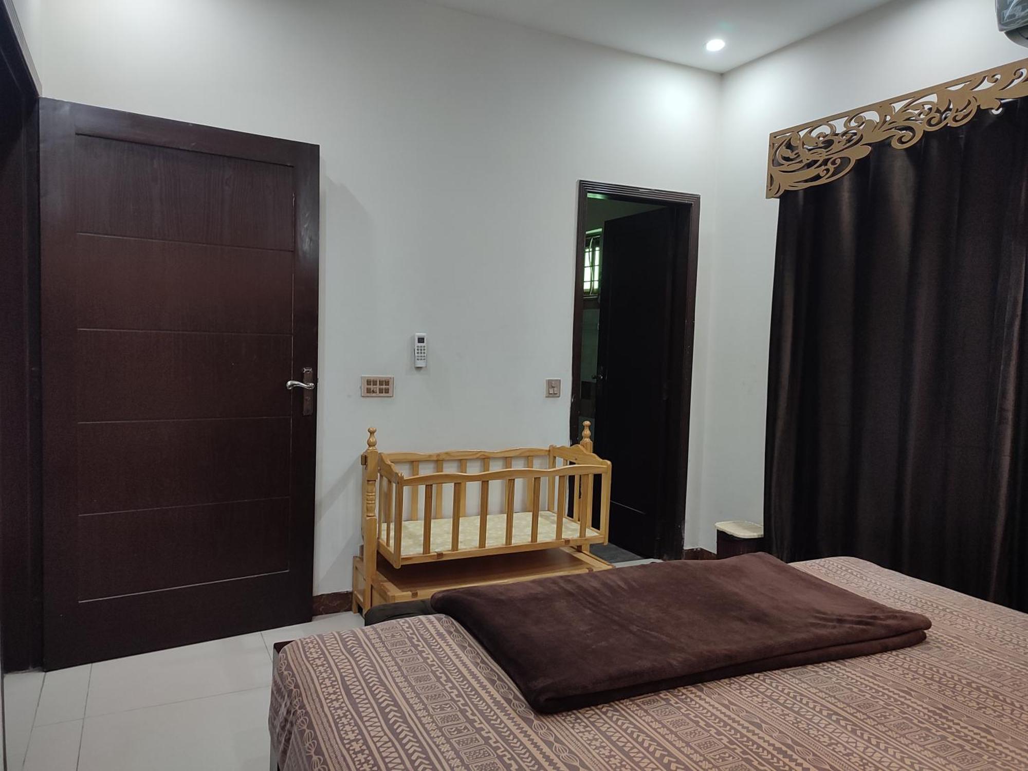 Fully Serviced Holiday Home Near Lahore Ring Road Eksteriør billede